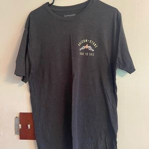 Short sleeve Volcom tee brand new L
